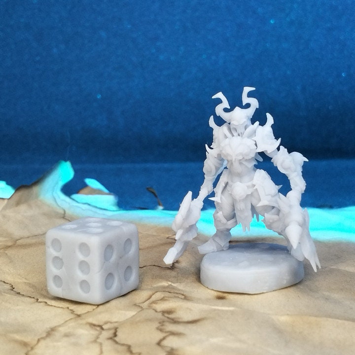 Sculptooner Warcraft Thematic Deathaxe Maiden